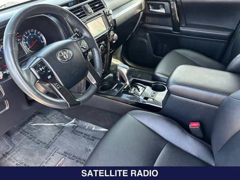 Used 2017 Toyota 4Runner TRD Off-Road Premium AWD/4WD image 11