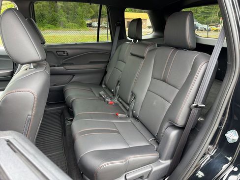 Certified 2025 Honda Passport TrailSport image 23