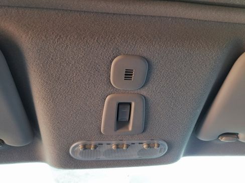 Used 2012 Nissan Juke SL w/ Chrome Pkg image 17