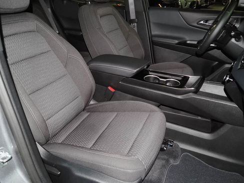 Used 2025 Chevrolet Equinox LT image 17