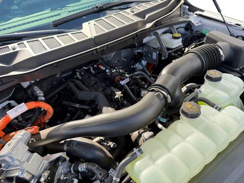 Used 2026 Ford F150 Lariat w/ Equipment Group 502A High AWD/4WD image 30