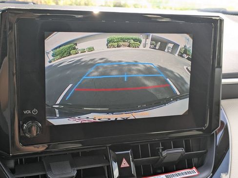 Used 2025 Toyota Corolla LE FWD image 12