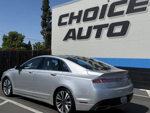 Used 2017 Lincoln MKZ Reserve FWD image 21