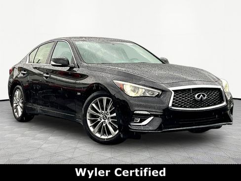 Used 2019 INFINITI Q50 Luxe w/ Essential Package (3.0T Luxe) AWD/4WD image 3