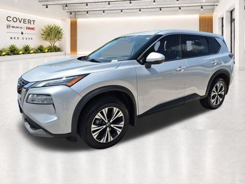Used 2021 Nissan Rogue SV FWD image 4