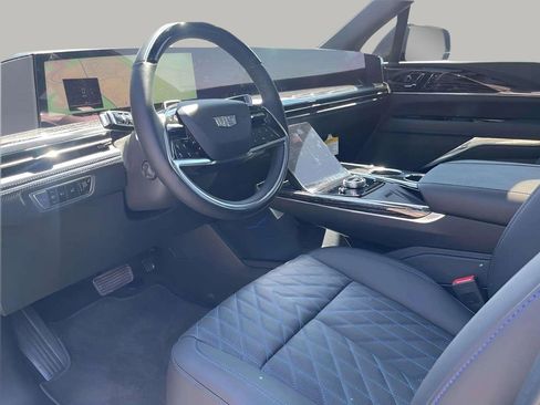 New 2025 Cadillac Escalade IQ Sport 1 w/ LPO, ONYX Package AWD/4WD image 23