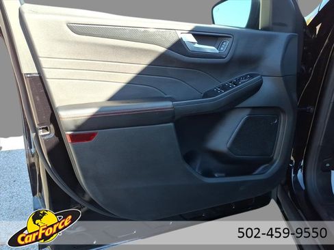 Used 2025 Ford Escape ST-Line w/ Equipment Group 301A image 18