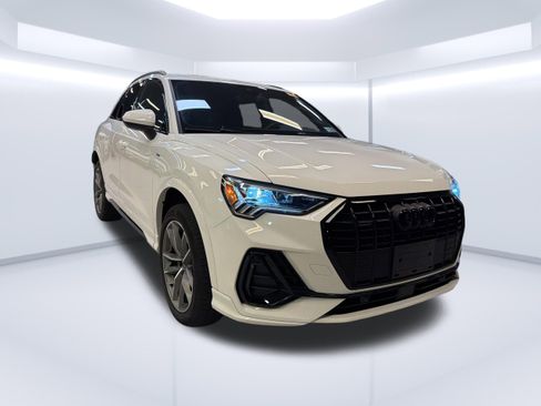 Certified 2023 Audi Q3 2.0T Premium w/ Black Optic Sport Package AWD/4WD image 1