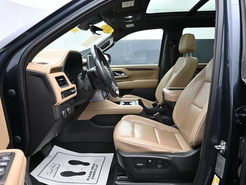 Used 2021 Chevrolet Tahoe Premier w/ Premium Package AWD/4WD image 9