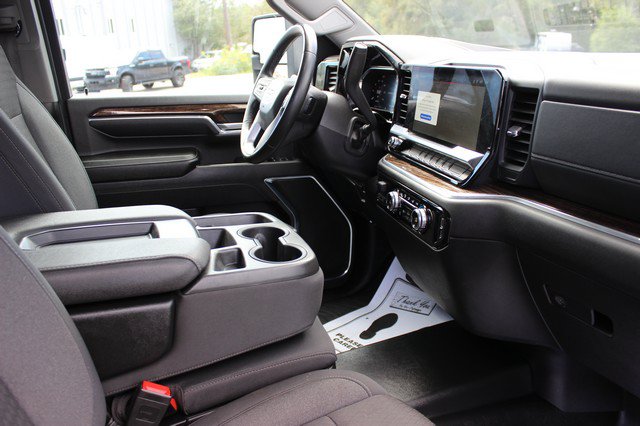Used 2024 GMC Sierra 3500 SLE w/ SLE Convenience Package AWD/4WD image 19