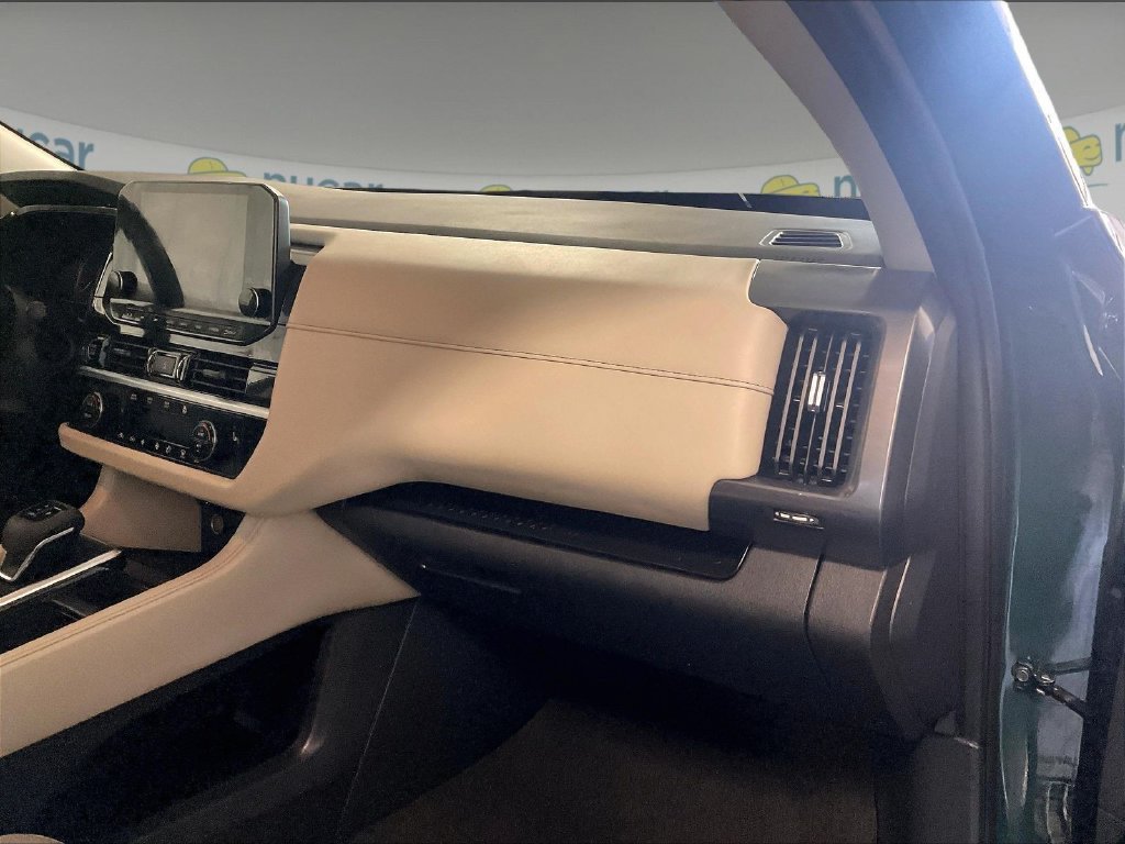 Used 2024 Nissan Pathfinder SL AWD/4WD image 12
