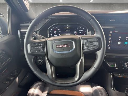 Used 2024 GMC Sierra 1500 AT4 w/ Technology Package AWD/4WD image 27