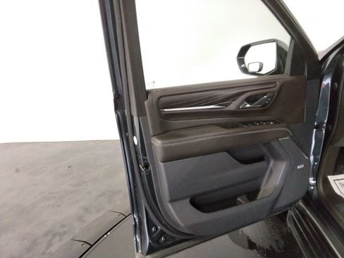 Used 2022 GMC Yukon Denali image 32