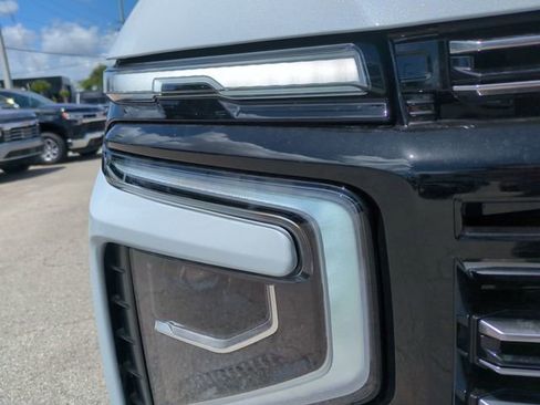 New 2026 Chevrolet Suburban High Country w/ Sun And Tow Package AWD/4WD image 10
