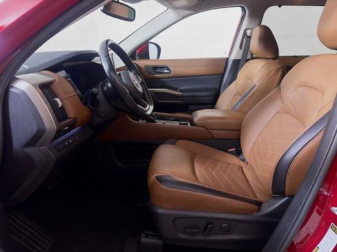 Certified 2022 Nissan Pathfinder Platinum w/ Cargo Package AWD/4WD image 19
