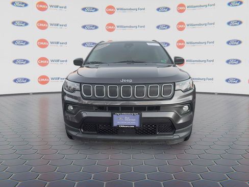Used 2022 Jeep Compass Latitude w/ Sun and Sound Group image 2