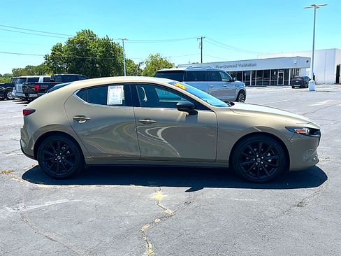 Used 2024 MAZDA MAZDA3 s AWD/4WD image 9