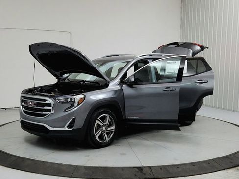 Used 2018 GMC Terrain SLT image 11
