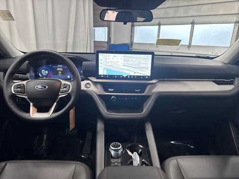 Certified 2026 Ford Explorer Active w/ Active Comfort Package RWD image 13