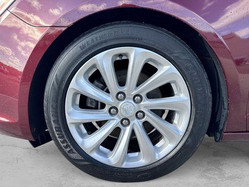 Used 2015 Buick LaCrosse FWD image 13