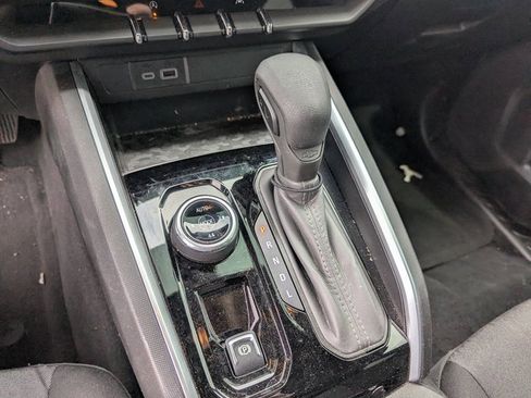 Used 2024 Chevrolet Colorado Trail Boss w/ Technology Package image 15