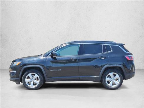 Used 2018 Jeep Compass Latitude w/ Popular Equipment Group FWD image 5