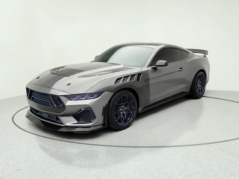 Used 2025 Ford Mustang GT Premium w/ GT Performance Package RWD image 2