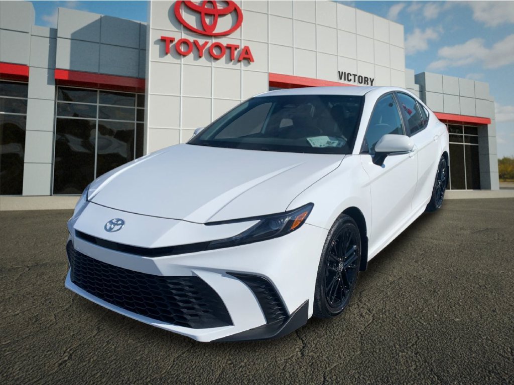 Used 2025 Toyota Camry SE w/ Convenience Package FWD image 7