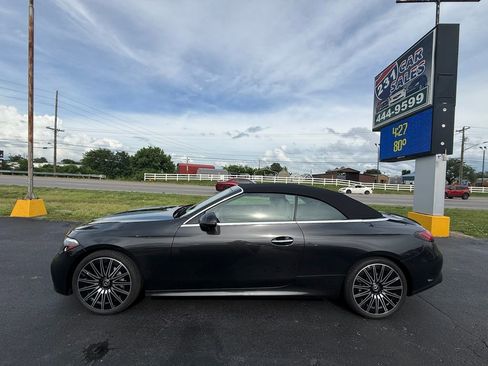 Used 2025 Mercedes-Benz CLE 300 4MATIC Cabriolet image 7