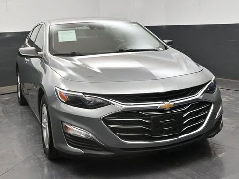 Used 2024 Chevrolet Malibu LS FWD image 2