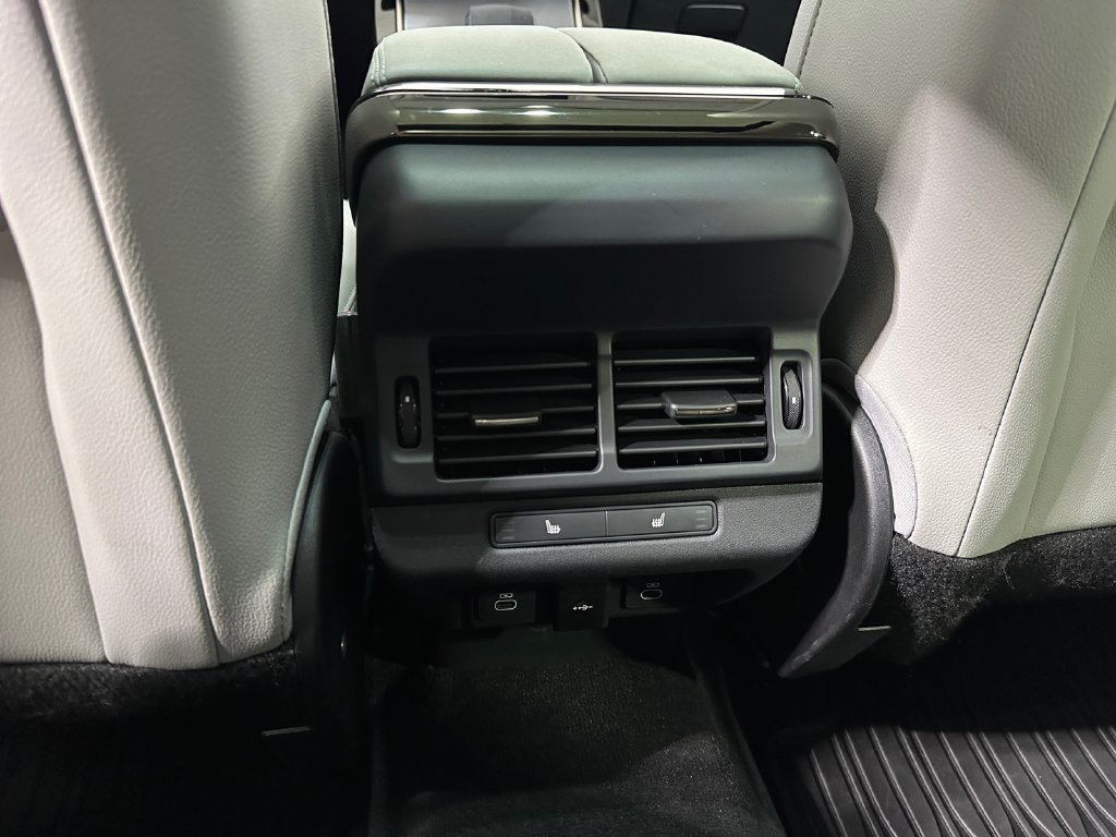 Used 2025 Land Rover Range Rover Evoque S AWD/4WD image 22