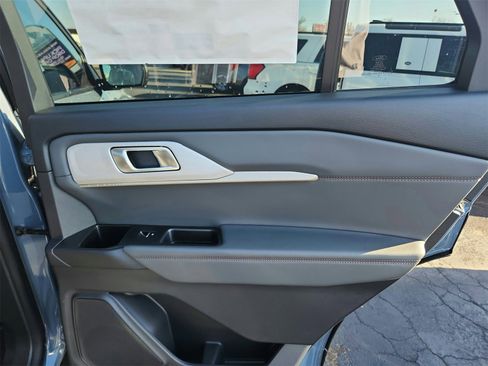 New 2026 Ford Explorer Active image 28