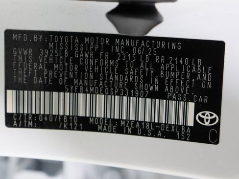 Certified 2025 Toyota Corolla LE image 37