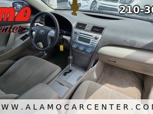 Used 2009 Toyota Camry LE FWD image 15