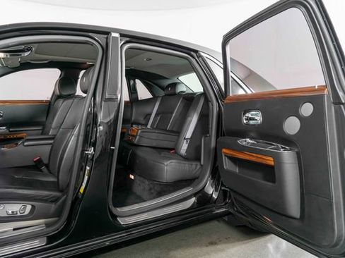 Used 2012 Rolls-Royce Ghost image 14