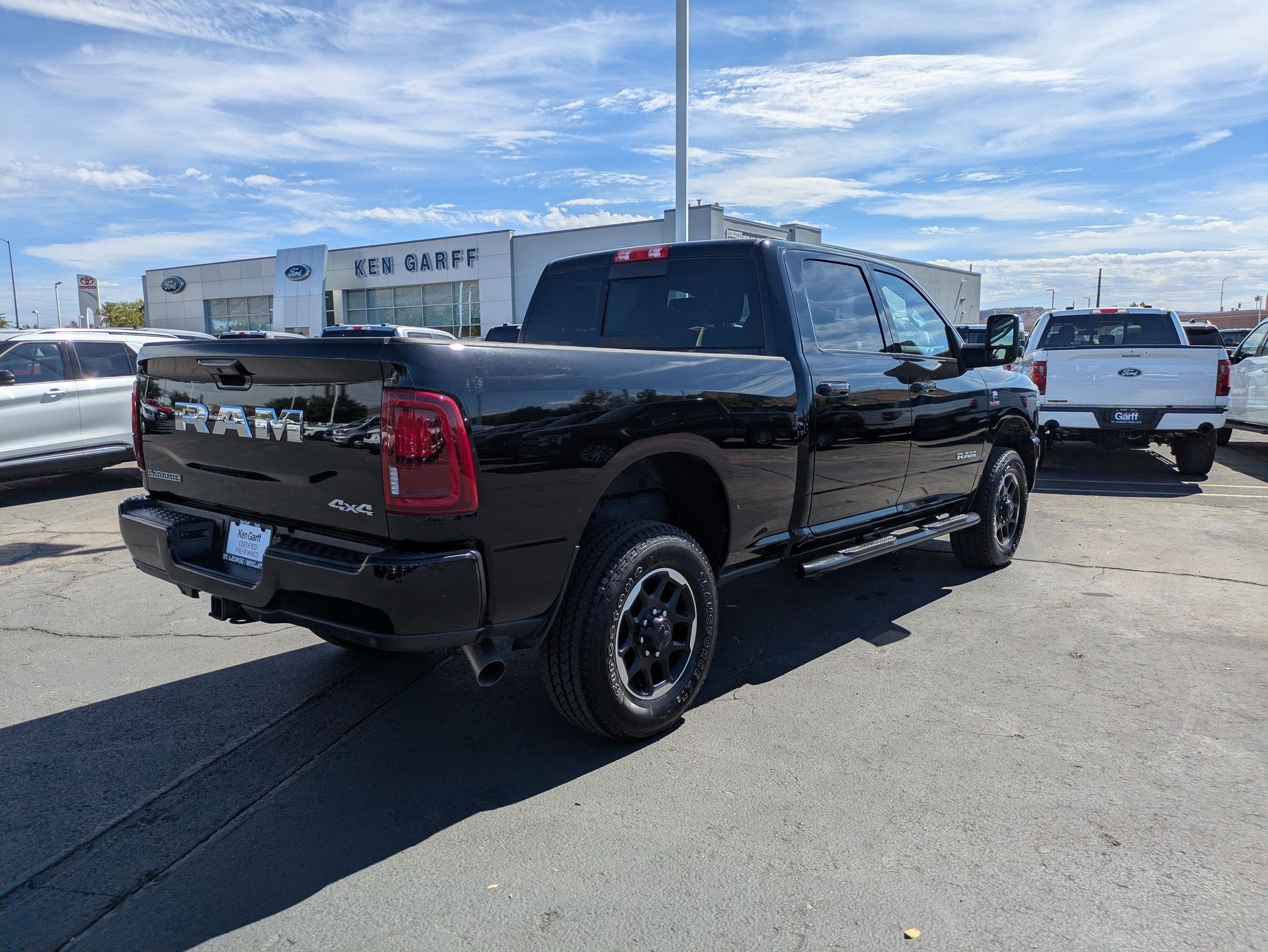 Used 2025 RAM 2500 Laramie AWD/4WD image 3