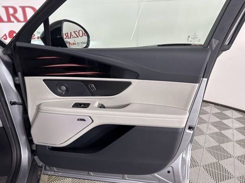 New 2026 Lincoln Nautilus Reserve image 22