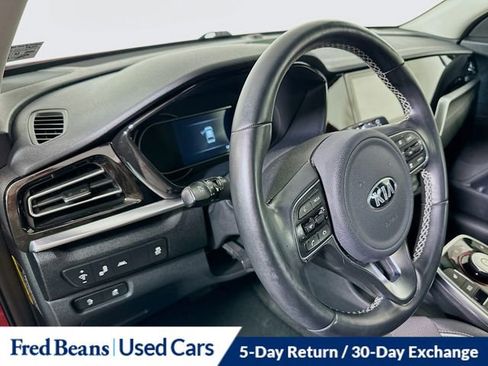 Used 2020 Kia Niro EX w/ Cold Weather Package image 11