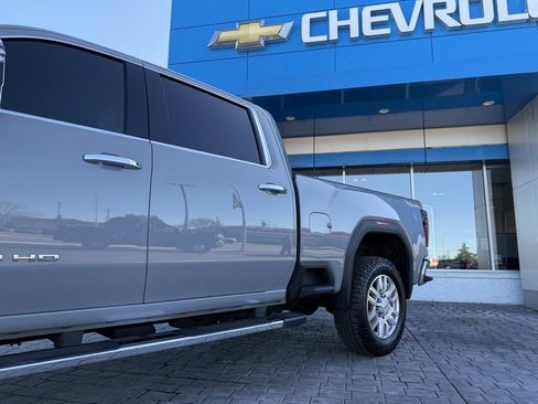 Used 2024 GMC Sierra 2500 SLT w/ SLT Premium Package image 6