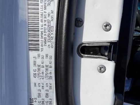 Used 2016 RAM 2500 Tradesman w/ Chrome Appearance Group image 20