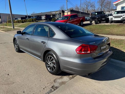 Used 2014 Volkswagen Passat 2.5 S image 3