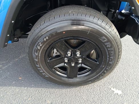 Used 2021 Jeep Gladiator Sport image 21