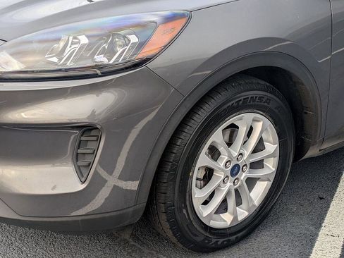 Used 2022 Ford Escape SE image 9