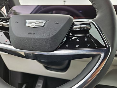 New 2026 Cadillac Vistiq Luxury image 35