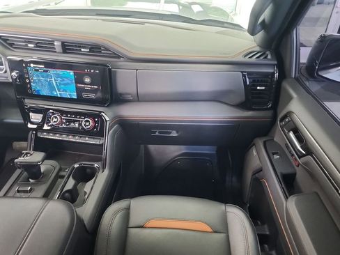 Certified 2023 GMC Sierra 1500 AT4 w/ AT4 Premium Package AWD/4WD image 29