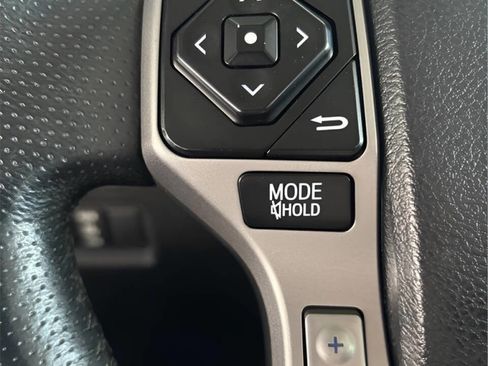 Used 2017 Toyota 4Runner Limited image 10