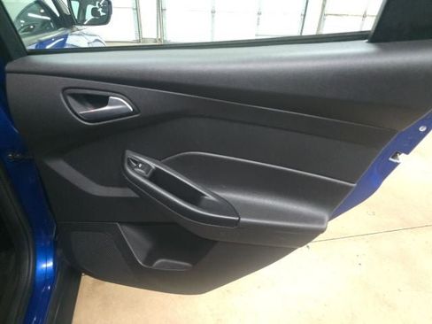 Used 2018 Ford Focus SE FWD image 7