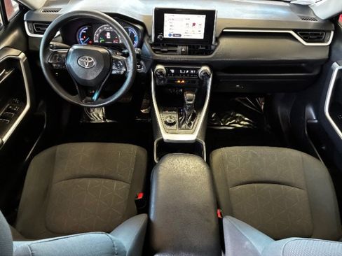 Used 2023 Toyota RAV4 XLE image 3