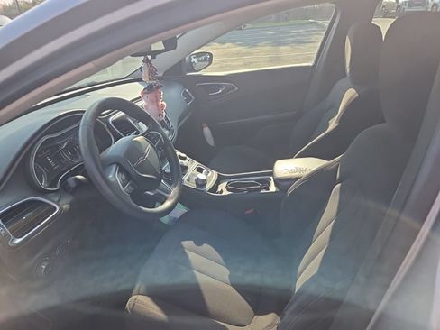 Used 2015 Chrysler 200 Limited FWD image 12