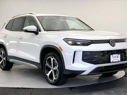 New 2025 Volkswagen Tiguan SE